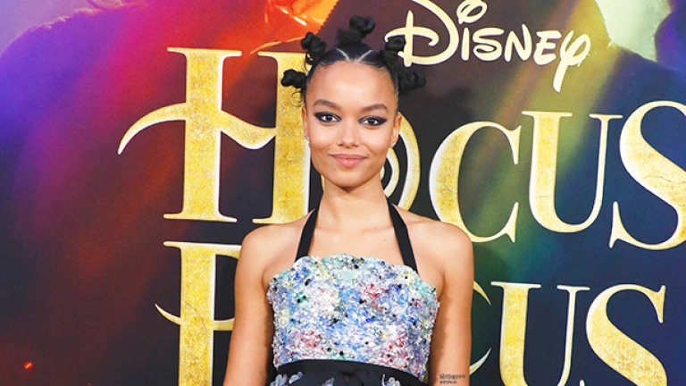 The "Hocus Pocus 2" and "Gossip Girl" star Whitney Peak: 5 Things to Know
