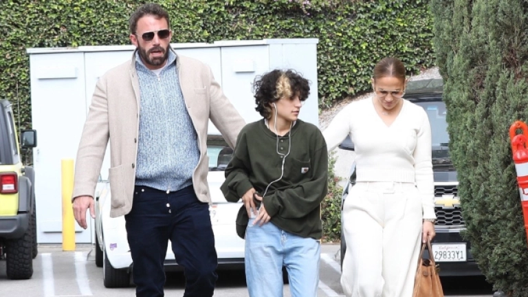 Jennifer Lopez and Ben Affleck Take Emme, 14, Cowboy Hat Shopping Before Halloween