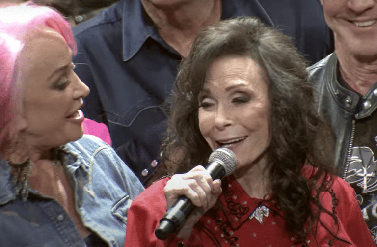 Music legend Loretta Lynn dies, age 90