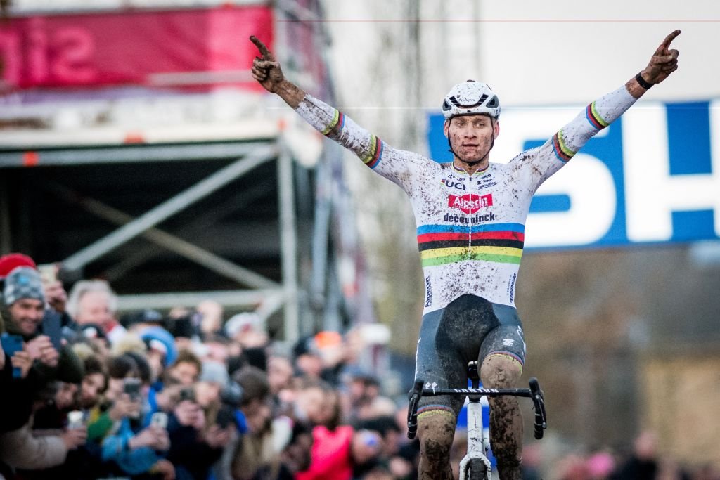 Van der Poel dominates Hulst World Cup as Pidcock, Van Aert beset by mishaps
