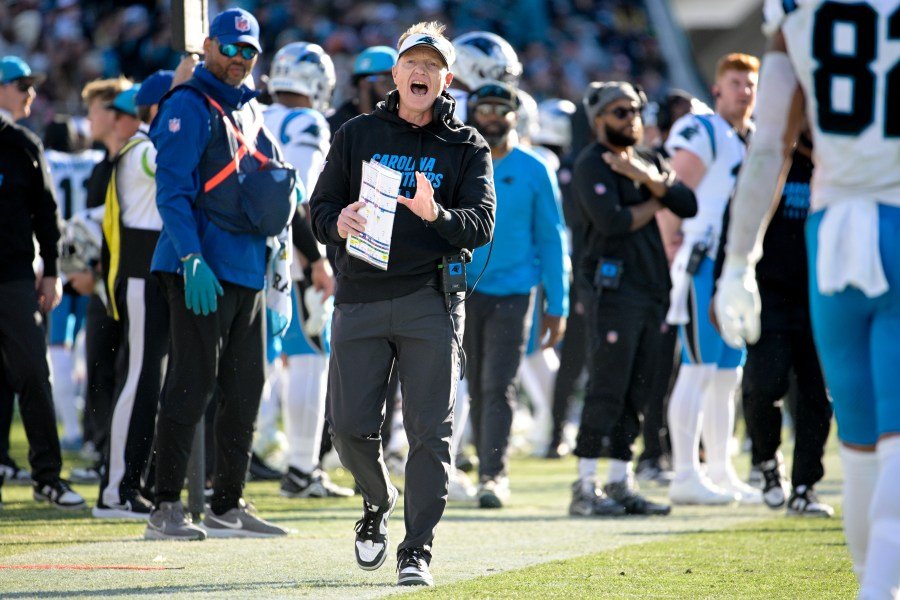 Panthers owner David Tepper tosses drink into visiting stands late in 26-0 loss to Jaguars