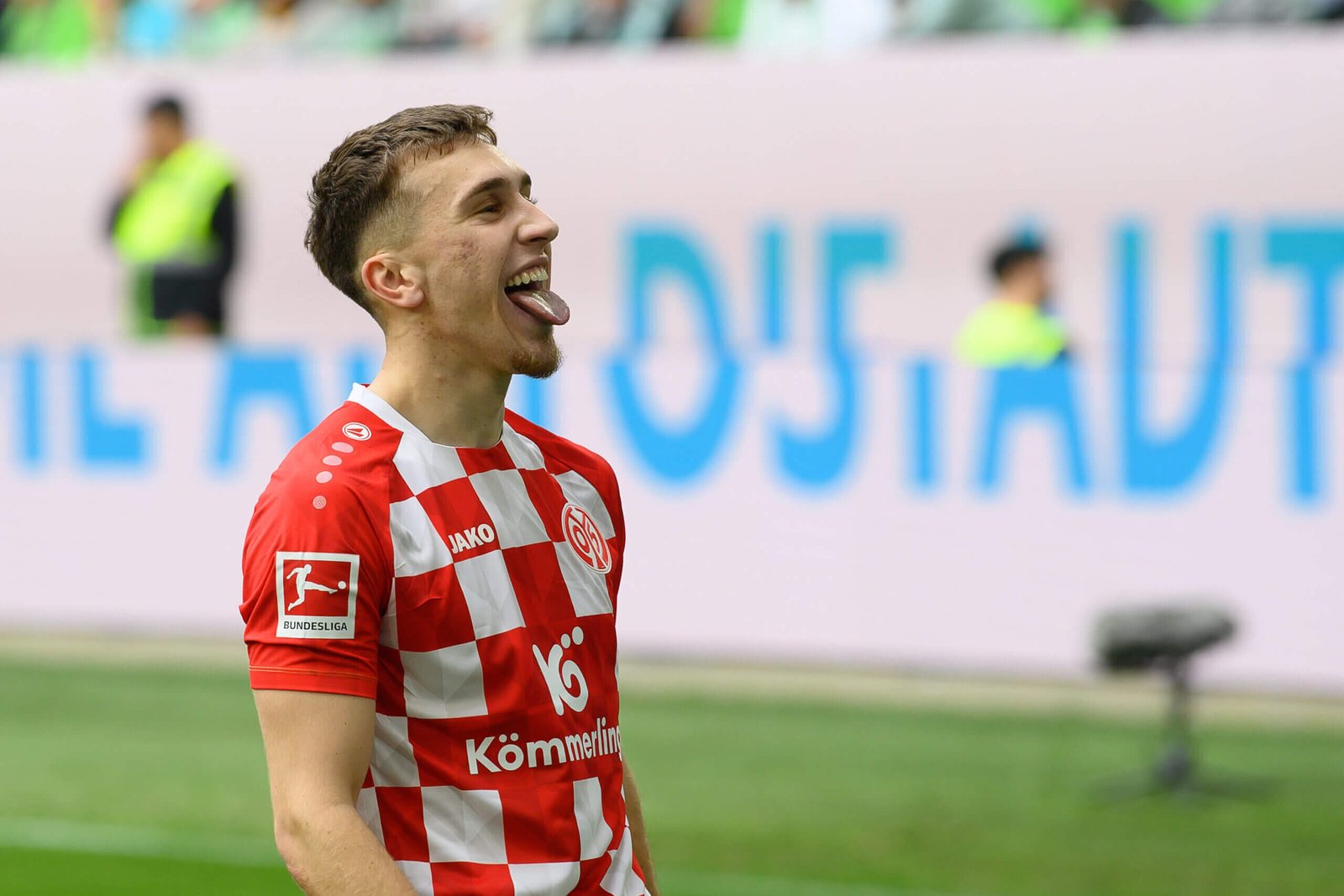 Brighton complete signing of Brajan Gruda from Mainz
