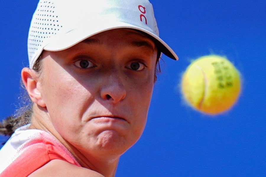 Why did Iga Swiatek get a one-month doping ban? What did she test positive for?
