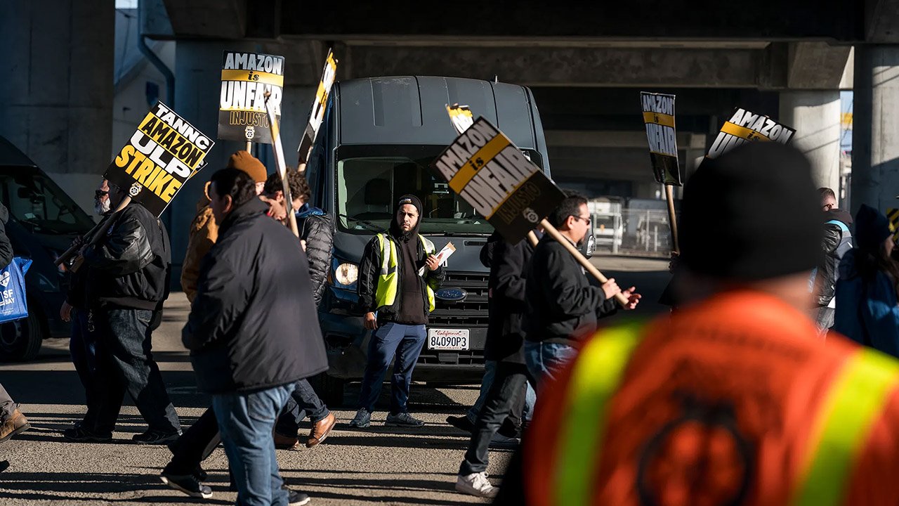 California Businesses Sue State Over New Workplace Law