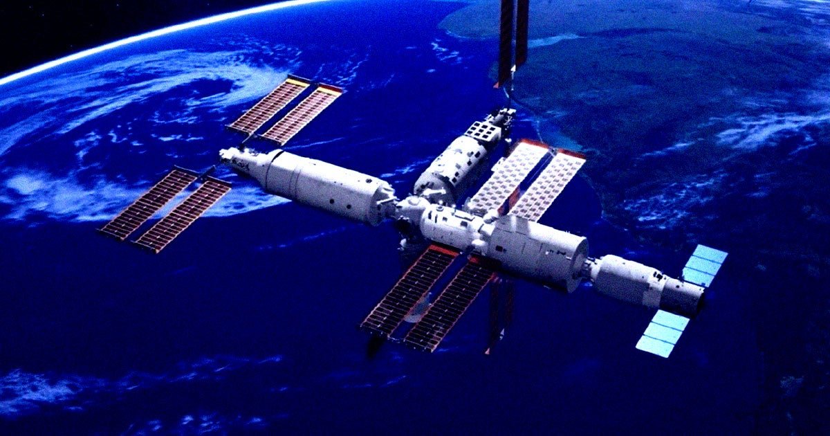 Chinese Astronauts Create Rocket Fuel in Space Using "Artificial Photosynthesis"