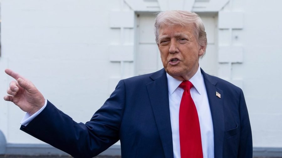 Trump to attend dinner with top holders of his meme coin