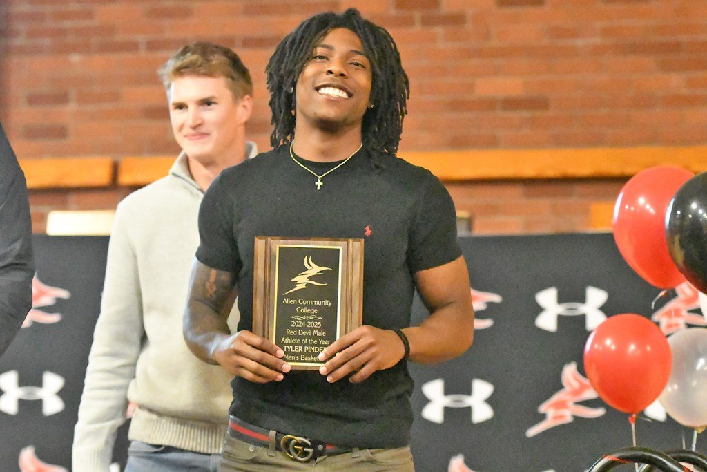 Pinder named Allen Community College Male Athlete of the Year