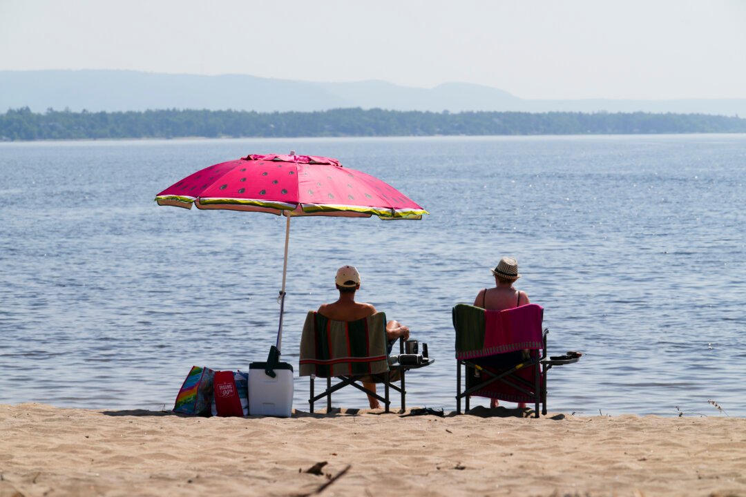 Environment Canada Issues Heat Warning for Ontario, Quebec as Humidex Reaches 45 Degrees