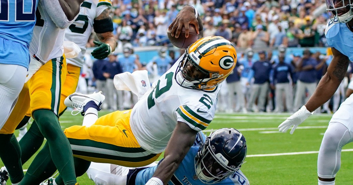 Steelers Predicted to Add Dual-Threat QB as Insurance Behind Aaron Rodgers