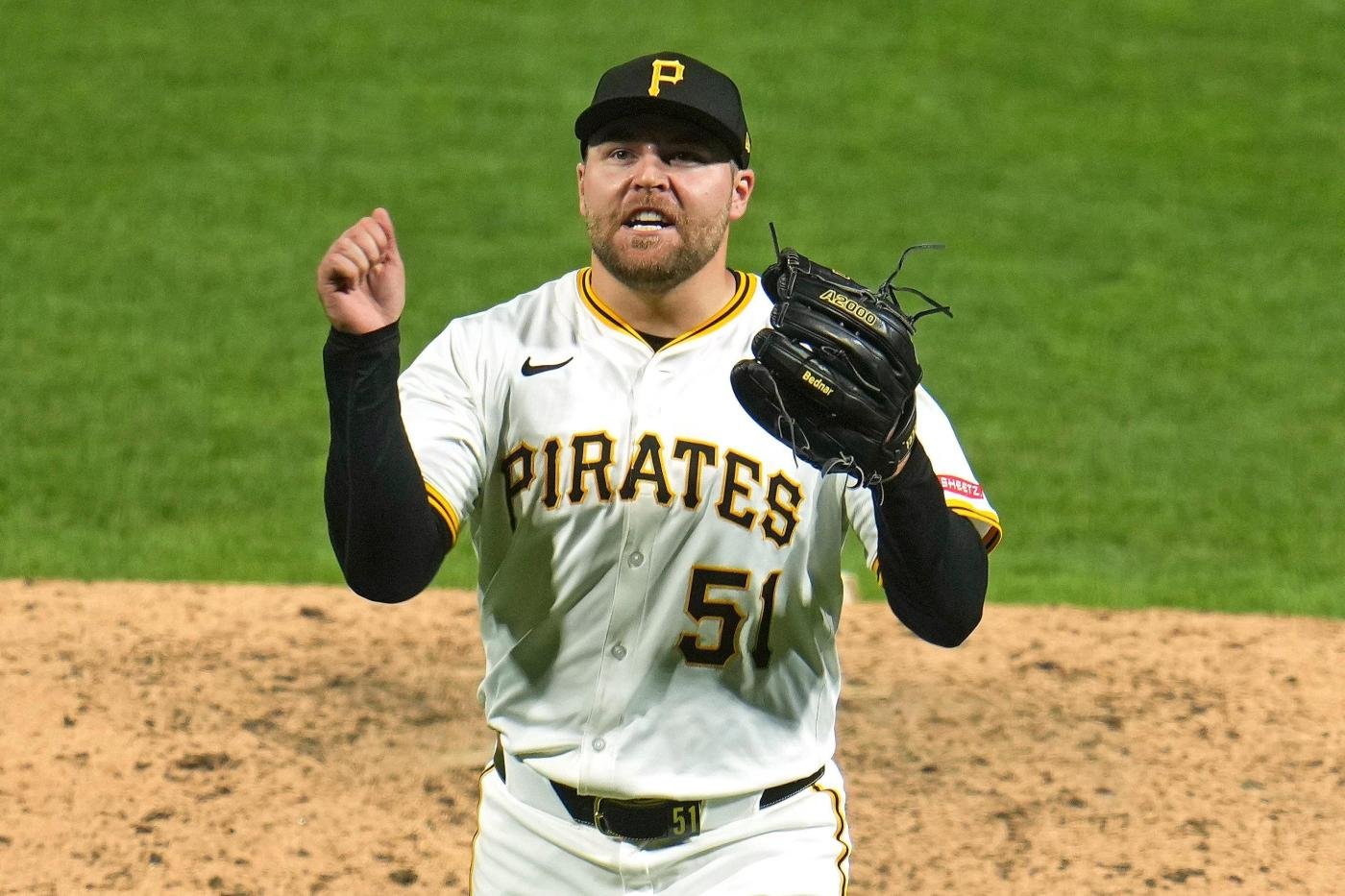 Yankees agree to acquire All-Star closer David Bednar from Pirates for 3 prospects, AP source says