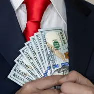 How Much Cash Do Billionaires Actually Keep on Hand?