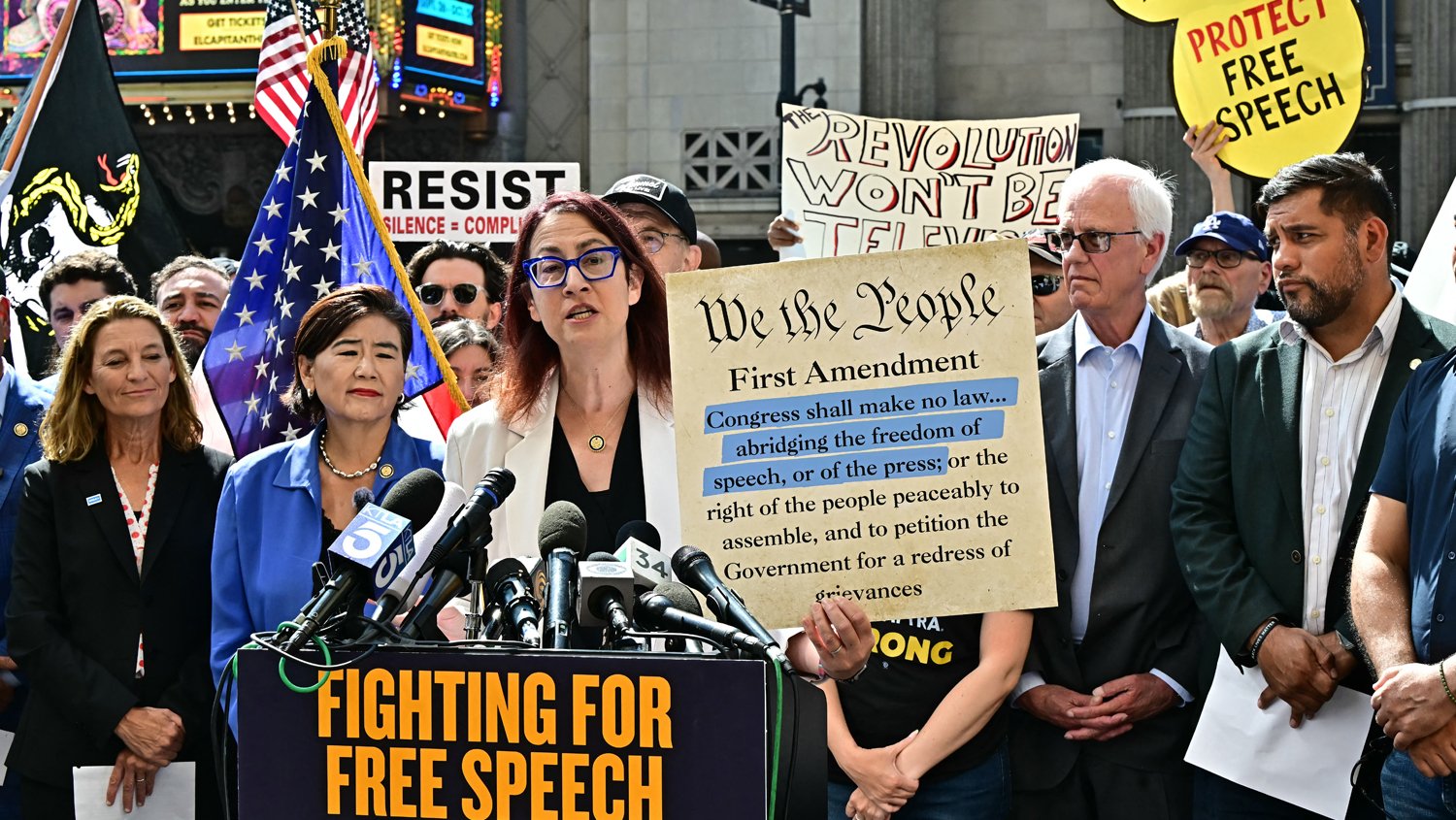 Politicians Call For ABC To “Stand Up For Itself” &amp; “Sue The FCC”