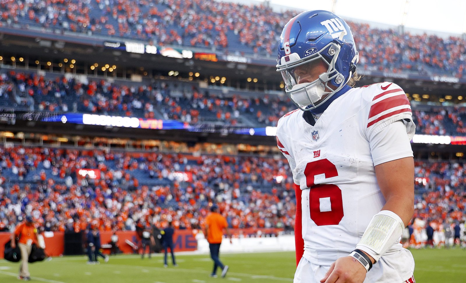 Broncos stun Giants 33-32 with late field goal to complete historic comeback