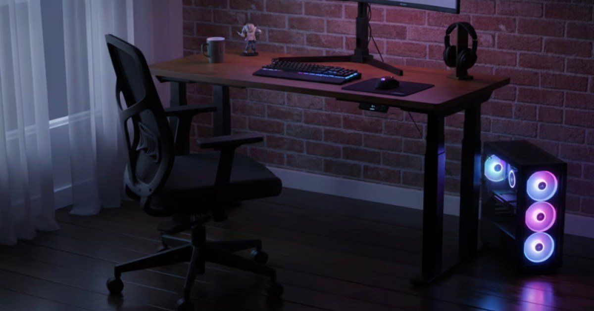 Power, precision, and stability: Meet the E7 Plus Max standing desk