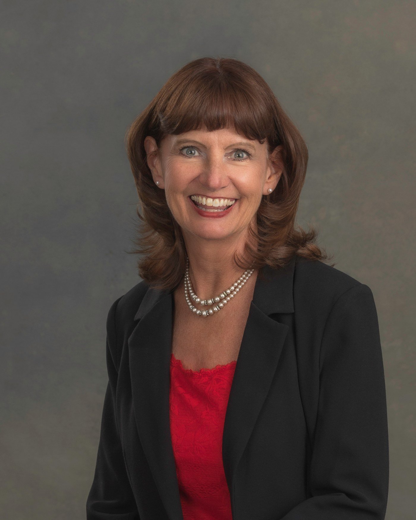Fremont County Commissioner Debbie Bell takes chair’s gavel in final year on board