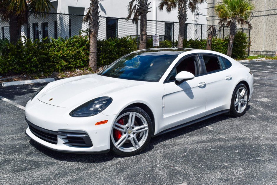 2018 Porsche Panamera