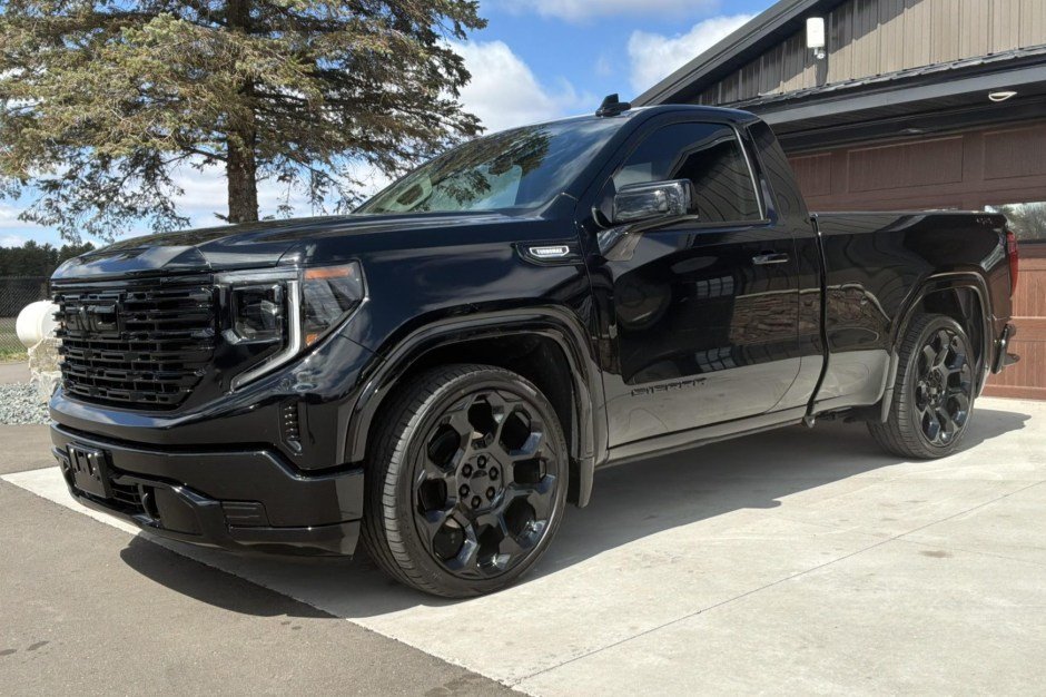 2k-Mile 2025 GMC Sierra 1500 PRO 4×4 at No Reserve