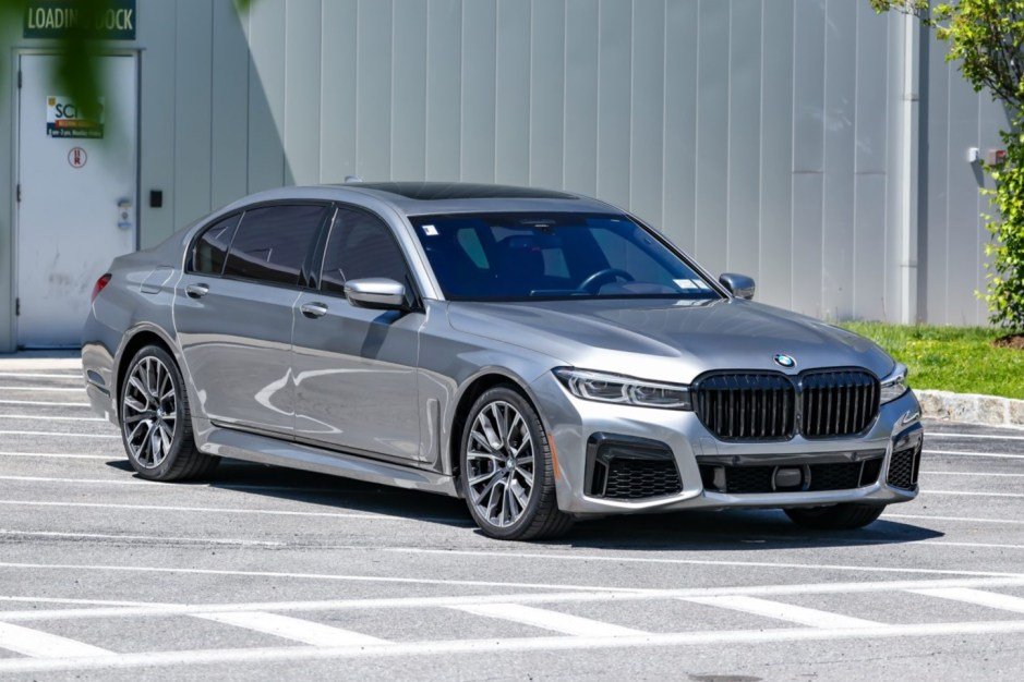 34k-Mile 2022 BMW M760i xDrive