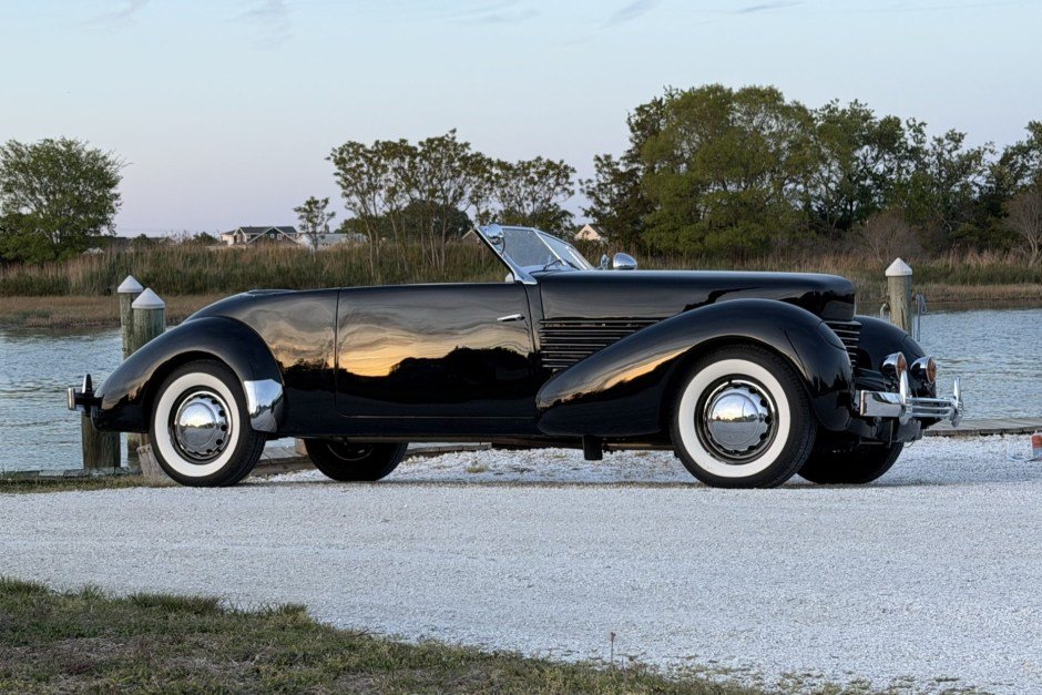 1936 Cord 810 Phaeton