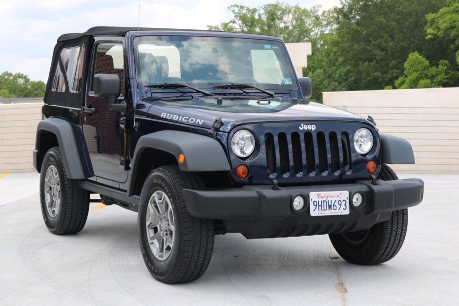 30k-Mile 2013 Jeep Wrangler Rubicon 6-Speed at No Reserve