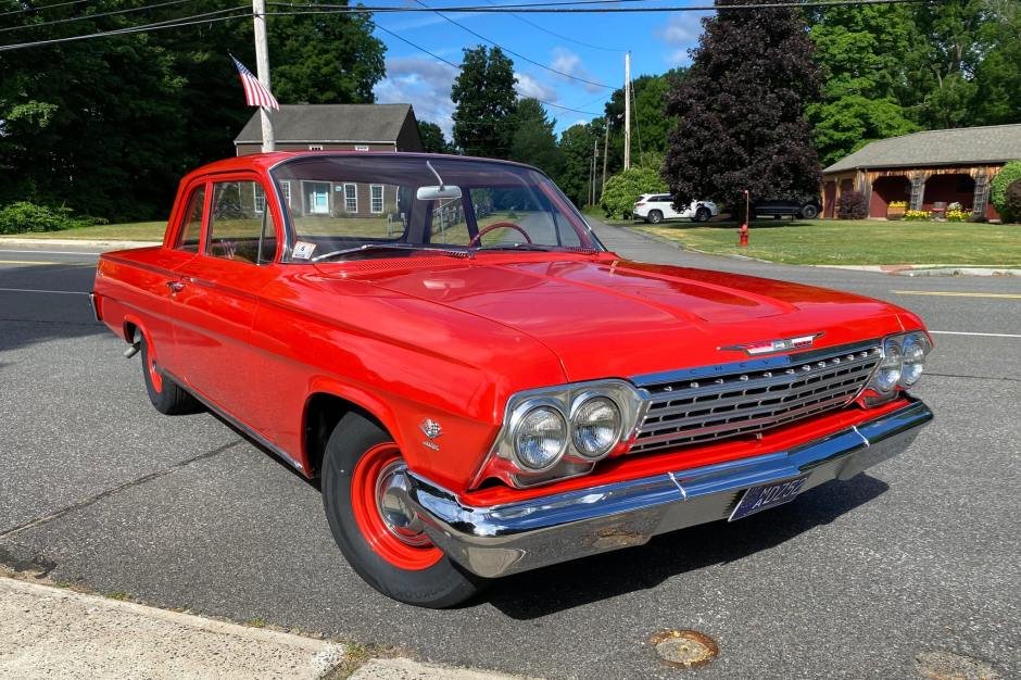 409-Powered 1962 Chevrolet Biscayne 2-Door Sedan 4-Speed
