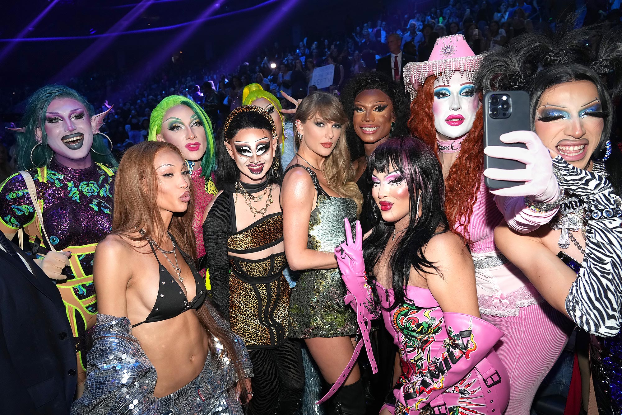 Taylor Swift Reveals She Wears Tom Ford Perfume 2