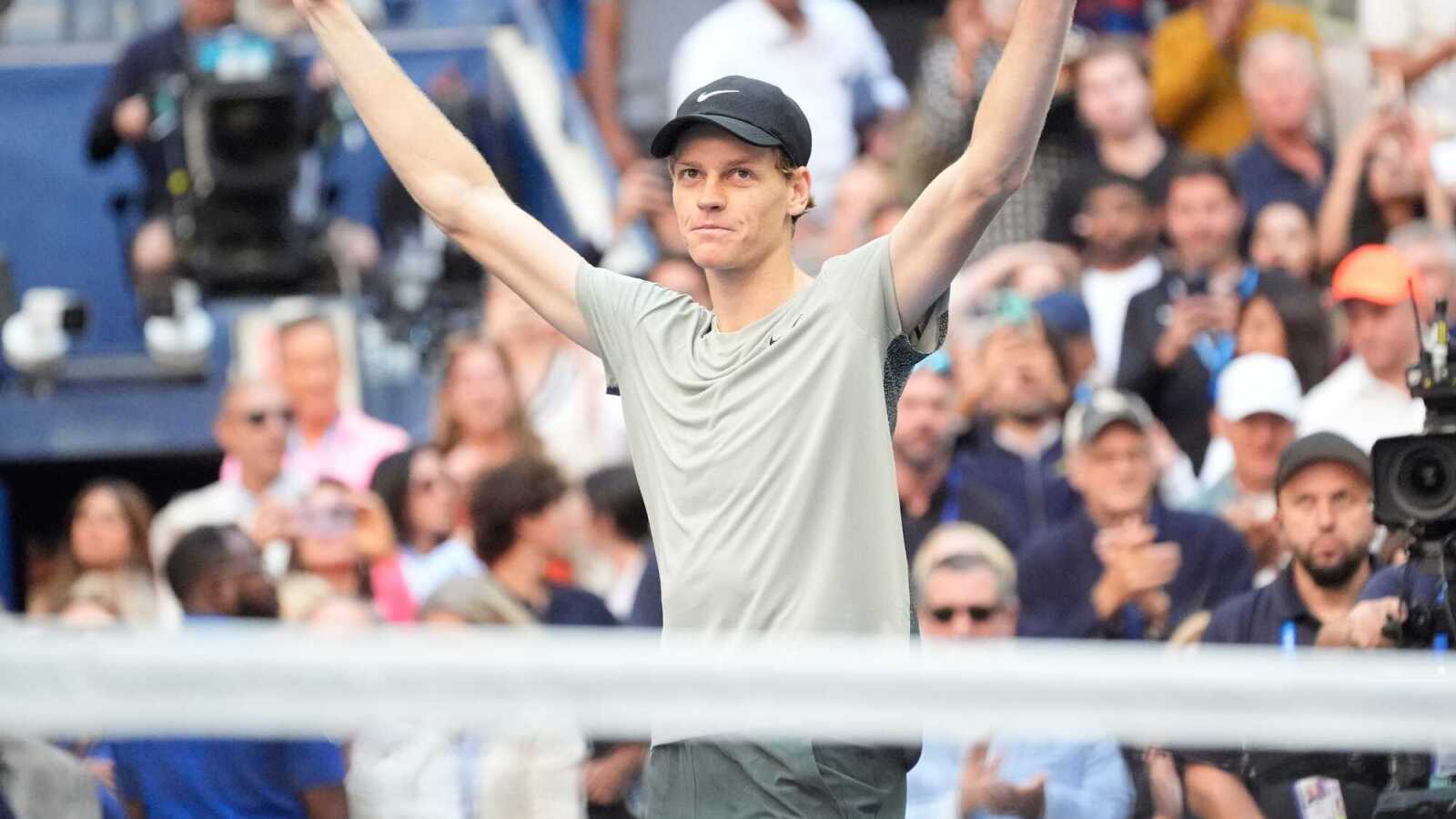 jannik sinner celebrates defeating taylor fritz