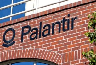 palantir shutter