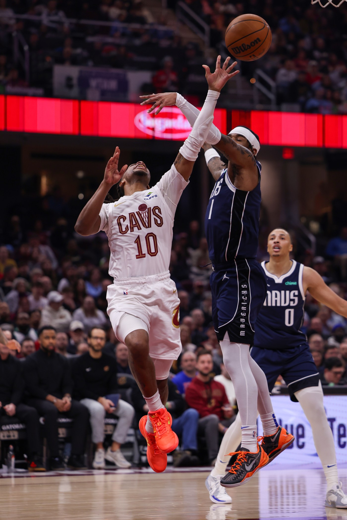 TNH L BKN Cavaliers Mavericks 0202 50