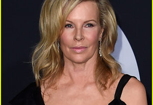 kim basinger doesnt want intimacy coordinator