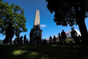 CVC L WYOMINGMONUMENT 0705 12