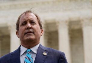 texas attorney general ken paxton speaks during a news conference in washington u s april 26 2022 reuters elizabeth frantz