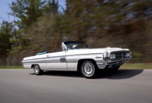 1962 oldsmobile starfire skyfire 1 48773 scaled