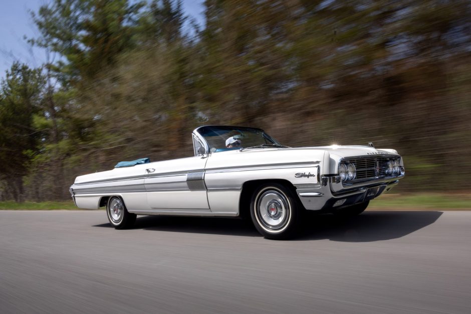 1962 Oldsmobile Starfire Convertible