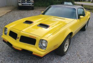 1976 pontiac firebird formula 20260330 162544 resized 53224