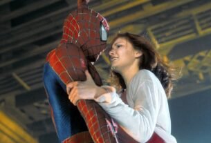 Tobey Maguire and Kirsten Dunst in Spider Man 2002